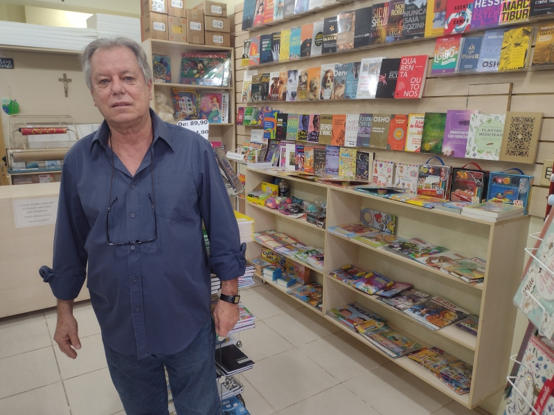 Osvaldo n&atilde;o esperava ter de administrar o local, embora esteja gostando Foto: Mauro Belo Schneider/Especial/JC