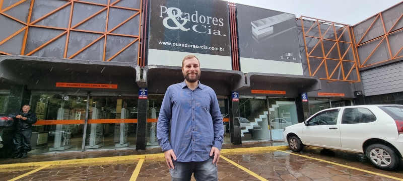 Lorencena diz que o estoque com mais de 3,5 mil tipos de materiais é seu trunfo