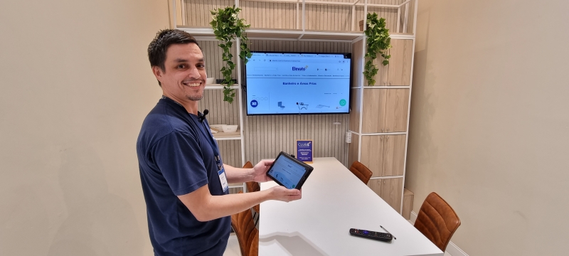 Com uso de tecnologia, Yanti consegue ampliar acesso a produtos e atender melhor o cliente 