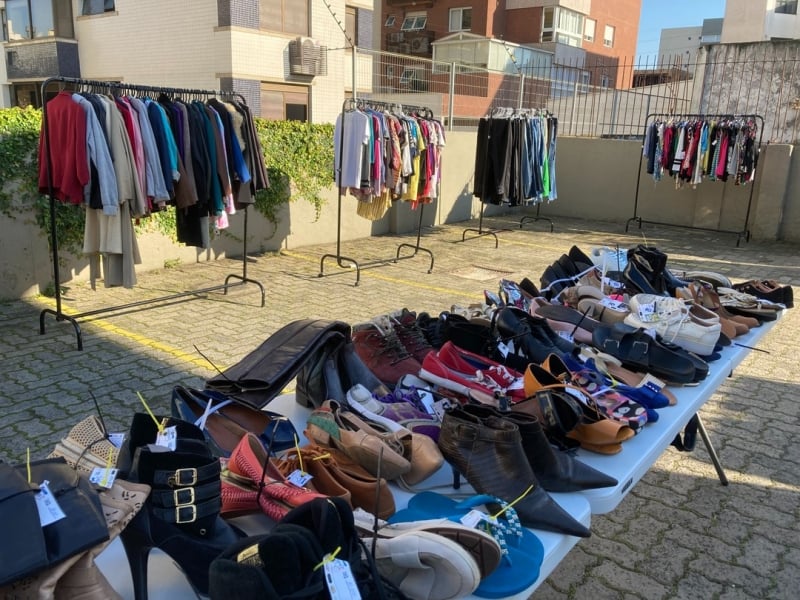 Roupas e acessórios nos tamanhos adulto e infantil estarão à disposição