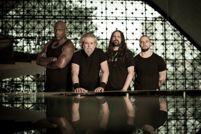 Derrick, Xisto, Andreas e Eloy (esquerda para a direita) retornam aos palcos gaúchos com novo disco