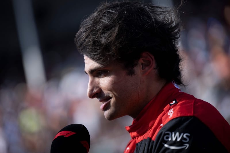 Sainz já não havia comparecido às tarefas de mídia no circuito de Jeddah por conta de mal-estar