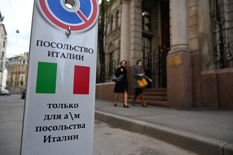 Entre os diplomatas que devem deixar Moscou em 2 semanas, 24 são italianos