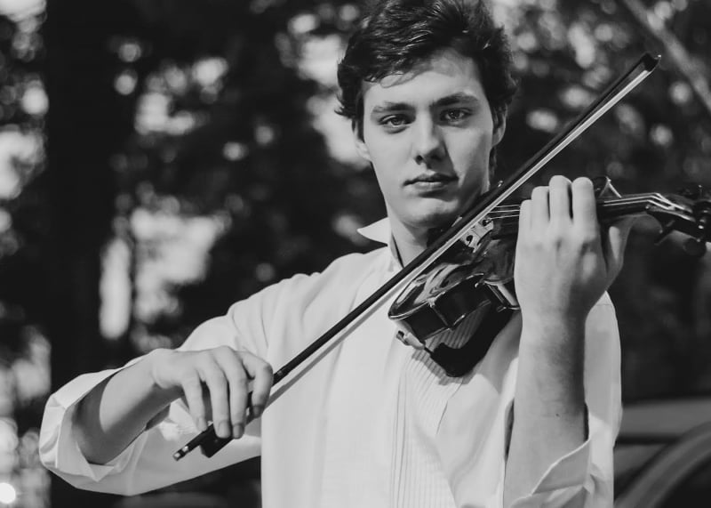 O violinista Leonardo Bock � um dos m�sicos que participar� do espet�culo
