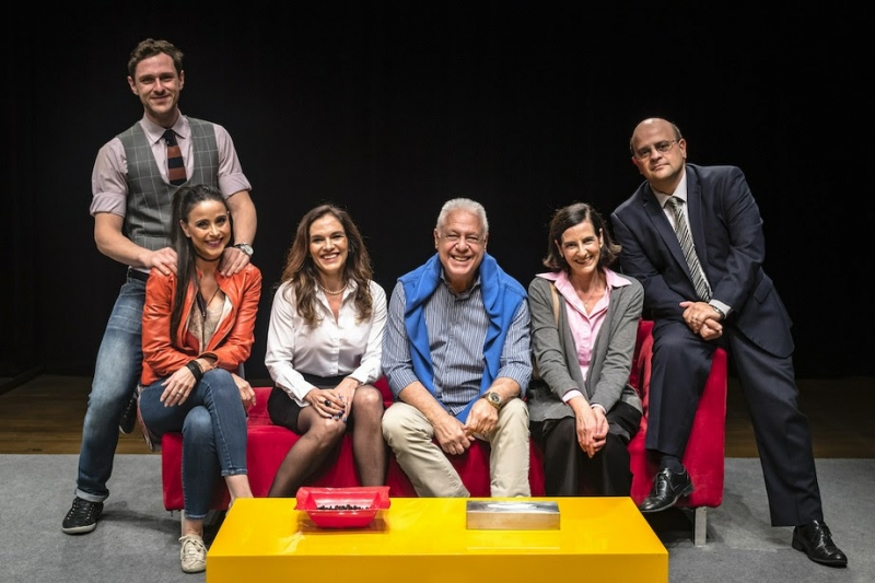 Elenco de Baixa Terapia que retorna ao Teatro do Sesi