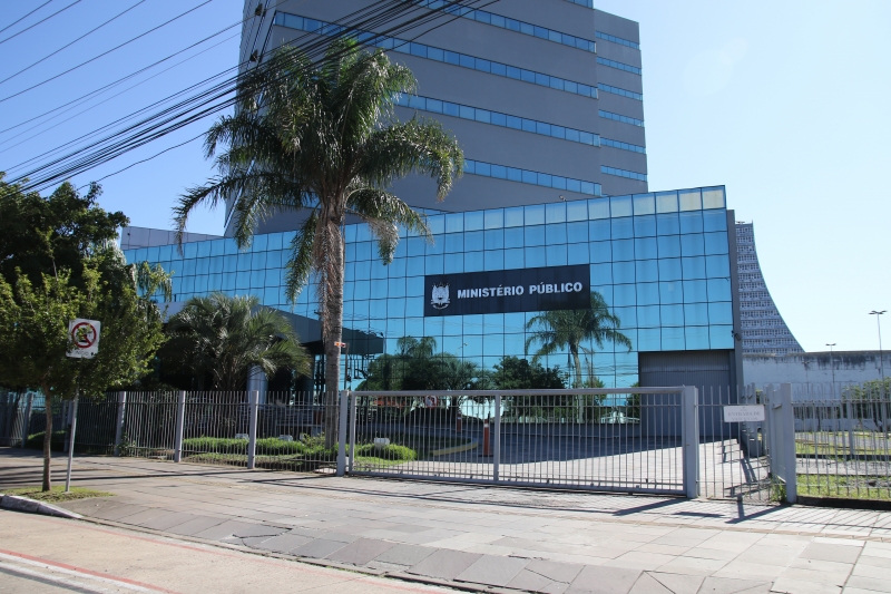 Avanço automático para juízes, desembargadores, procuradores e defensores é principal polêmica