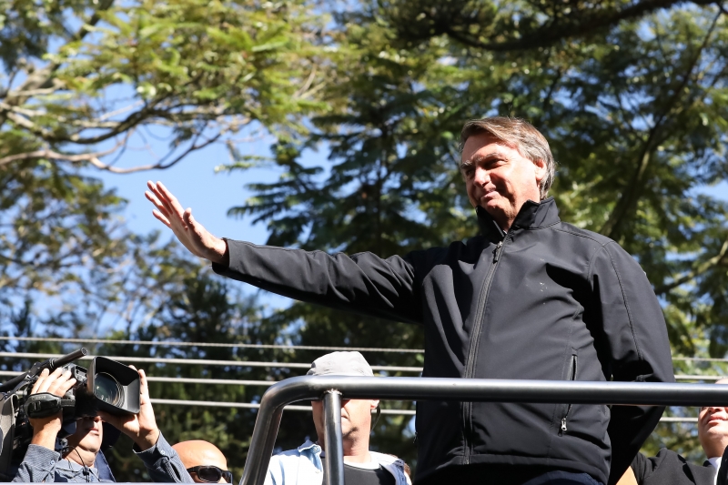 Presidente abriu a Marcha para Jesus em cima de um caminhão