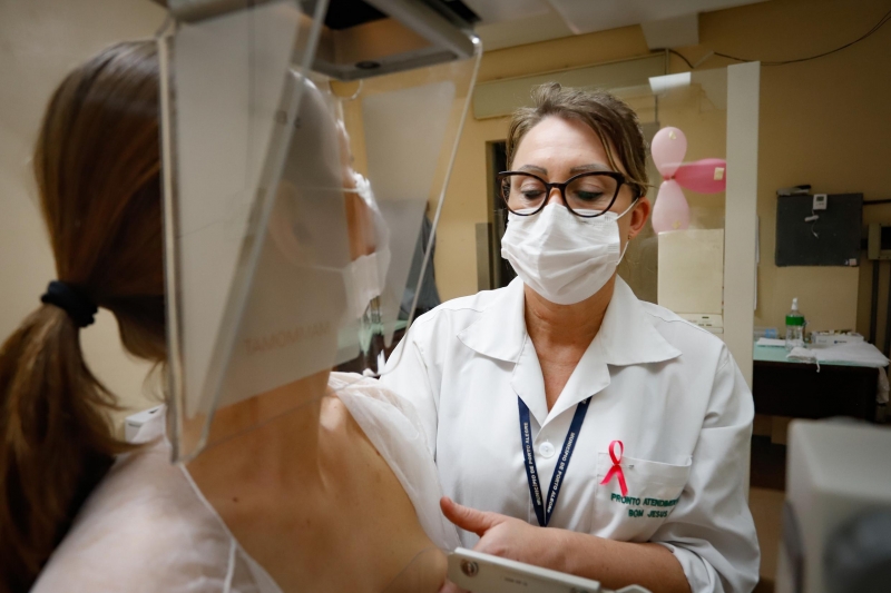 Iniciativa do hospital integra as ações do Outubro Rosa, mês dedicado à prevenção do câncer de mama