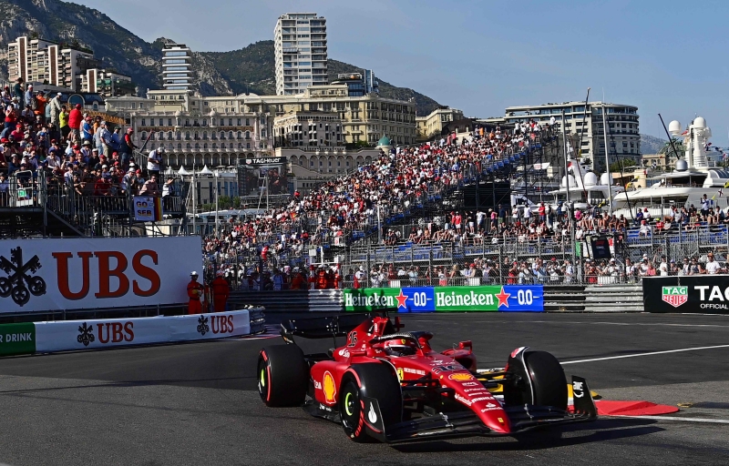 Correndo em casa, Leclerc registrou o melhor tempo no circuito montado nas ruas de Monte Carlo
