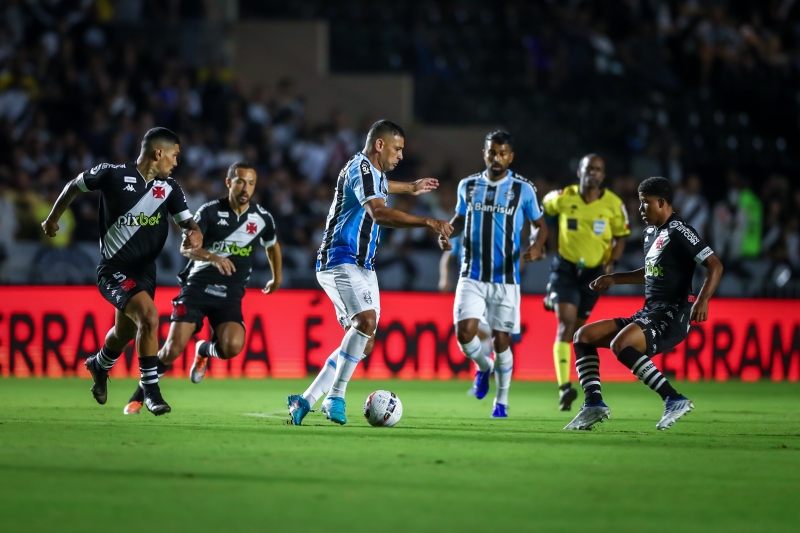 A noite desta quinta-feira não foi positiva para os ataques de Grêmio e Vasco
