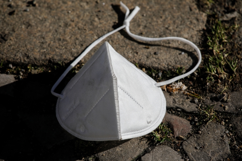 Máscaras chegaram a ser vendidas por R$ 9,00 nos momentos de pico da Covid-19