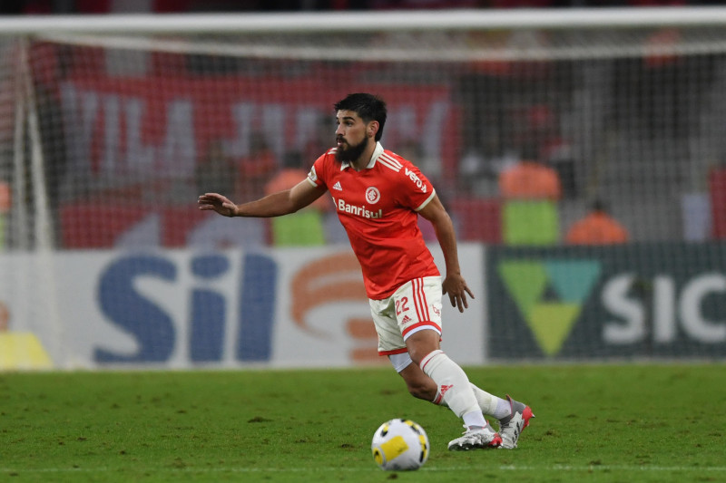 Zagueiro uruguaio já disputou cinco partidas no Brasileirão
