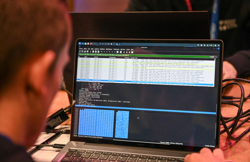 A ameaça mais constante é o Lockbit, software malicioso que impede o acesso ao computador corporativo