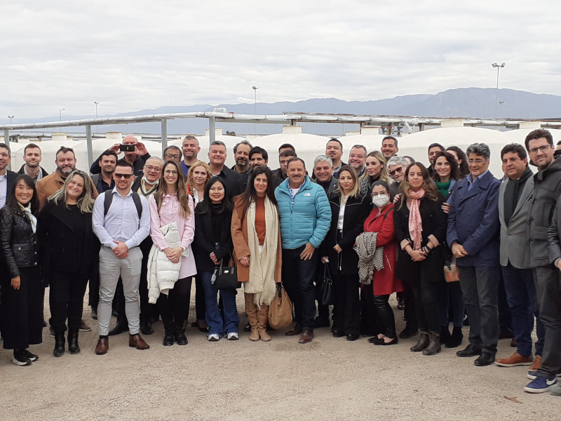 Governador Quintela (de jaqueta azul-claro, no centro) recebeu o grupo