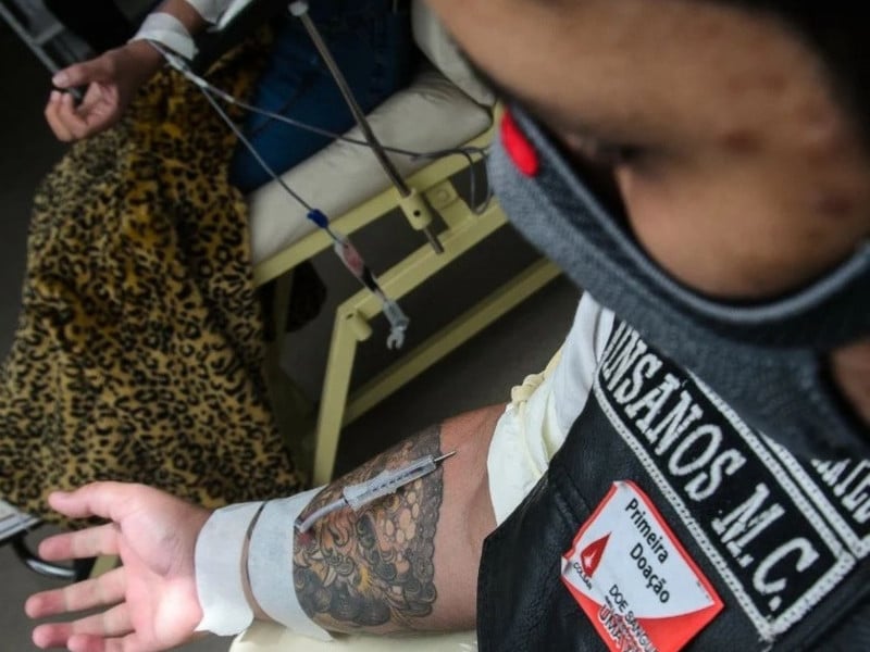 Grupo estende o braço a pacientes em suas ações de solidariedade 