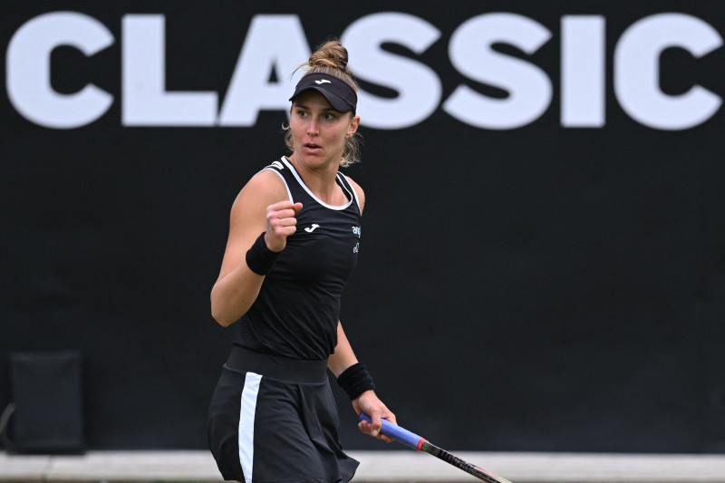 Bia Haddad avança às quartas em Strasbourg e vence duas seguidas pela 1ª vez em 4 meses