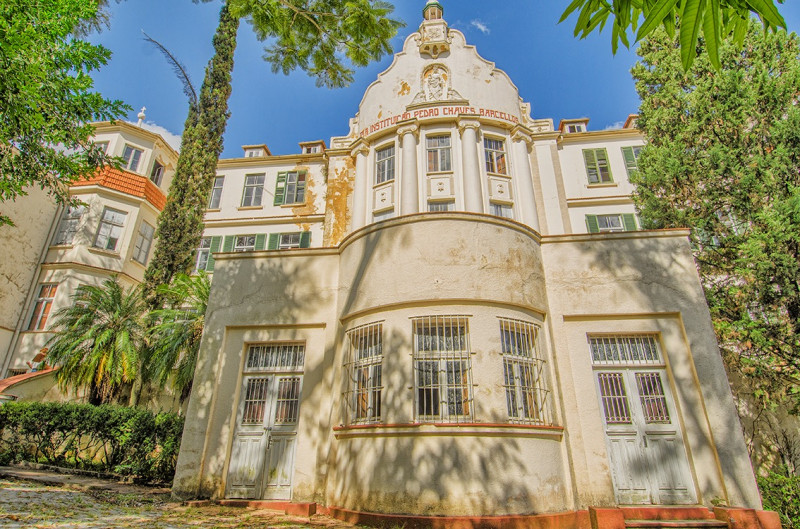 Edificação fica no bairro Rio Branco, em Porto Alegre, e abrigou meninas órfãs por muitas décadas