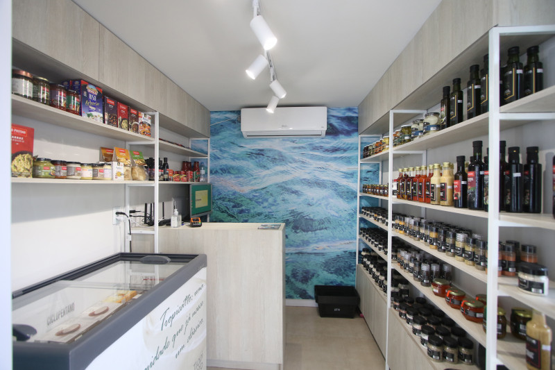 {'nm_midia_inter_thumb1':'https://www.jornaldocomercio.com/_midias/jpg/2022/07/07/206x137/1_lp_070722___letto__20_-9681379.jpg', 'id_midia_tipo':'2', 'id_tetag_galer':'', 'id_midia':'62c6f2a921788', 'cd_midia':9681379, 'ds_midia_link': 'https://www.jornaldocomercio.com/_midias/jpg/2022/07/07/lp_070722___letto__20_-9681379.jpg', 'ds_midia': 'Fotos do Letto seafood ', 'ds_midia_credi': 'Luiza Prado/JC', 'ds_midia_titlo': 'Fotos do Letto seafood ', 'cd_tetag': '1', 'cd_midia_w': '800', 'cd_midia_h': '533', 'align': 'Left'}