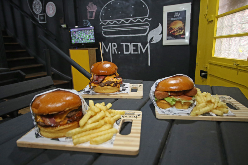 Todos os itens no cardápio levam o nome de criptomoedas Foto: Luiza Prado/JC