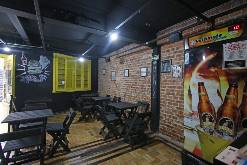 Mesmo com foco em criptoativos, o espaço busca ser acolhedor para todos os tipos de público  Foto: Luiza Prado/JC