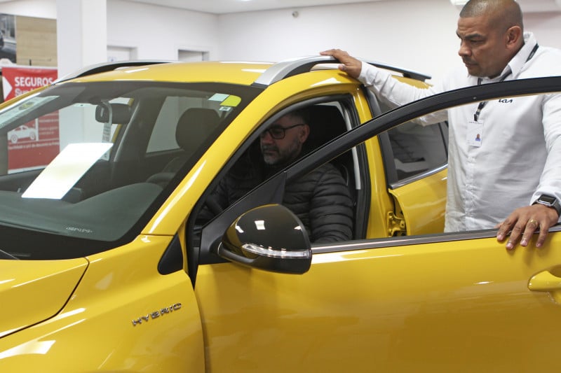 Comércio de carros eletrificados cresce e RS ainda carece de infraestrutura