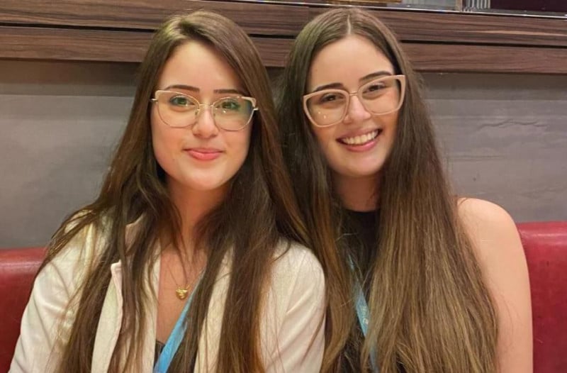 As g&ecirc;meas Bruna e Juliana compartilham o amor pela tecnologia Foto: ARQUIVO PESSOAL/DIVULGA&Ccedil;&Atilde;O/JC