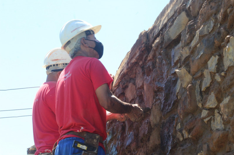 {'nm_midia_inter_thumb1':'https://www.jornaldocomercio.com/_midias/jpg/2022/07/21/206x137/1_whatsapp_image_2022_07_18_at_21_14_19-9695184.jpeg', 'id_midia_tipo':'2', 'id_tetag_galer':'', 'id_midia':'62d996b92bf3c', 'cd_midia':9695184, 'ds_midia_link': 'https://www.jornaldocomercio.com/_midias/jpg/2022/07/21/whatsapp_image_2022_07_18_at_21_14_19-9695184.jpeg', 'ds_midia': 'Reforma da Casa de Pedra', 'ds_midia_credi': 'Família Cercato / Divulgação / JC', 'ds_midia_titlo': 'Reforma da Casa de Pedra', 'cd_tetag': '1', 'cd_midia_w': '800', 'cd_midia_h': '533', 'align': 'Left'}