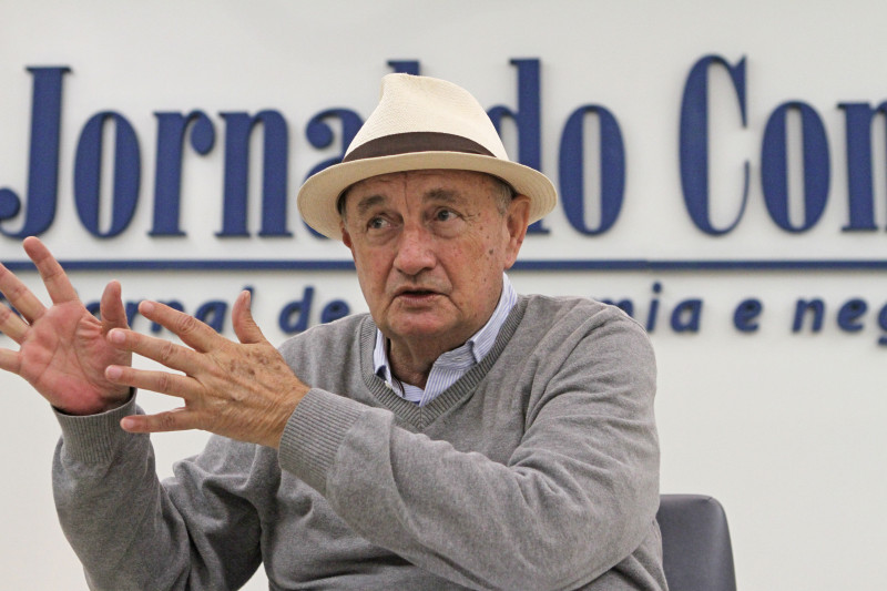 "Eu sempre coloco que o emprego garante o presente, e a educação garante o futuro", afirma candidato ao governo pelo PSC