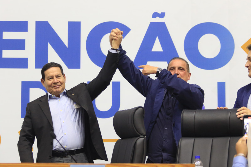 Mourão vai disputar Senado em coligação com o PL de Onyx Lorenzoni
