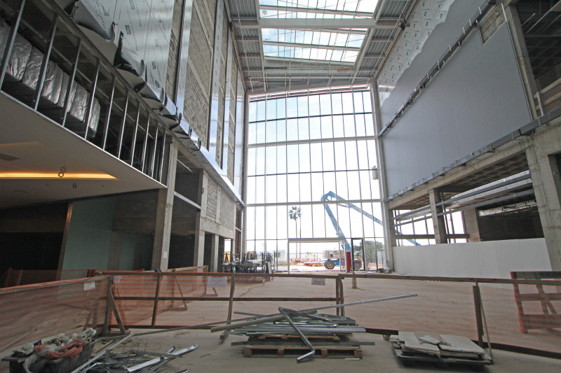 {'nm_midia_inter_thumb1':'https://www.jornaldocomercio.com/_midias/jpg/2022/07/29/206x137/1_ap_290722___pontal__14_-9705201.jpg', 'id_midia_tipo':'2', 'id_tetag_galer':'', 'id_midia':'62e422e13d399', 'cd_midia':9705201, 'ds_midia_link': 'https://www.jornaldocomercio.com/_midias/jpg/2022/07/29/ap_290722___pontal__14_-9705201.jpg', 'ds_midia': 'Fotos nas obras do Pontal Shopping ', 'ds_midia_credi': 'ANDRESSA PUFAL/JC', 'ds_midia_titlo': 'Fotos nas obras do Pontal Shopping ', 'cd_tetag': '1', 'cd_midia_w': '800', 'cd_midia_h': '533', 'align': 'Left'}