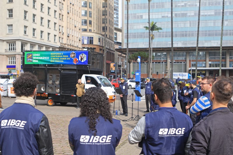 Queda na produção industrial é liderada por veículos e máquinas