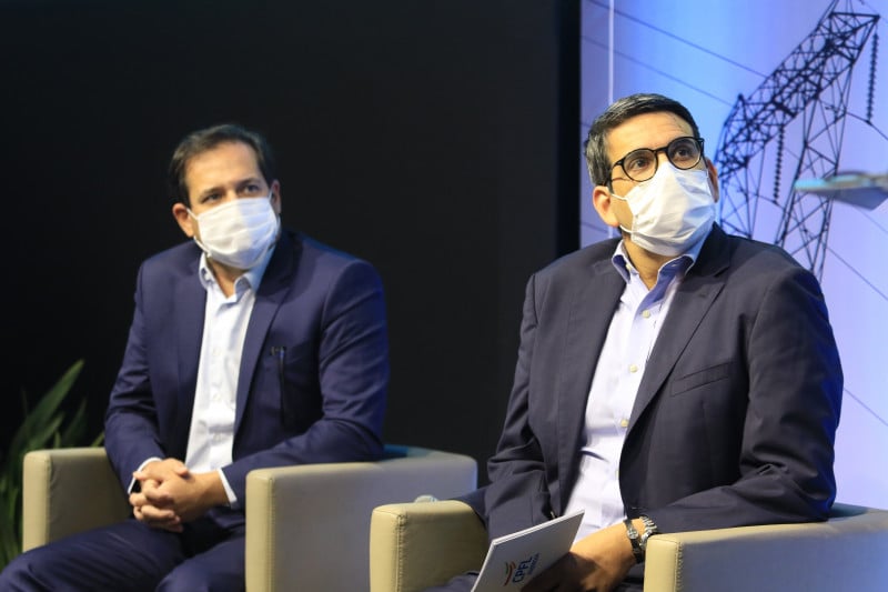 Gustavo Estrella (e) e André Gomes apresentaram a nova sede da empresa no bairro Navegantes