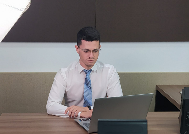 {'nm_midia_inter_thumb1':'https://www.jornaldocomercio.com/_midias/jpg/2022/08/03/206x137/1_dr_ruan_divulgacao-9710284.jpeg', 'id_midia_tipo':'2', 'id_tetag_galer':'', 'id_midia':'62eadc60df60f', 'cd_midia':9710284, 'ds_midia_link': 'https://www.jornaldocomercio.com/_midias/jpg/2022/08/03/dr_ruan_divulgacao-9710284.jpeg', 'ds_midia': 'Ruan Cabral explica que ideia da lei &eacute; desburocratizar o processo', 'ds_midia_credi': 'DIVULGA&Ccedil;&Atilde;O/ JC', 'ds_midia_titlo': 'Ruan Cabral explica que ideia da lei &eacute; desburocratizar o processo', 'cd_tetag': '1', 'cd_midia_w': '800', 'cd_midia_h': '567', 'align': 'Left'}