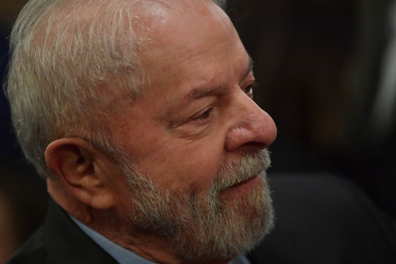 A alta de Lula aconteceu nesta segunda-feira, às 7h45