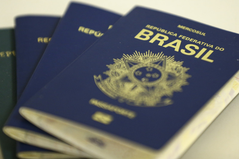 Pessoas de ao menos 60 países, incluindo o Brasil, deverão solicitar a autorização eletrônica para entrar nos países do Espaço Schengen