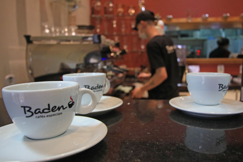 Além do café, o Baden tem uma torrefação que opera na Zona Norte Foto: LUIZA PRADO/JC