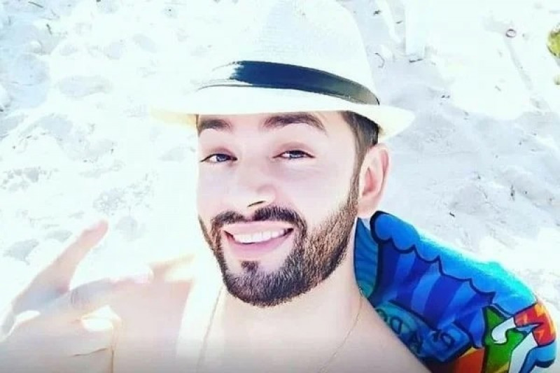  O agente federal penal Jorge Guaranho foi levado de sua residência, onde estava em prisão domiciliar, no final da tarde desta sexta-feira