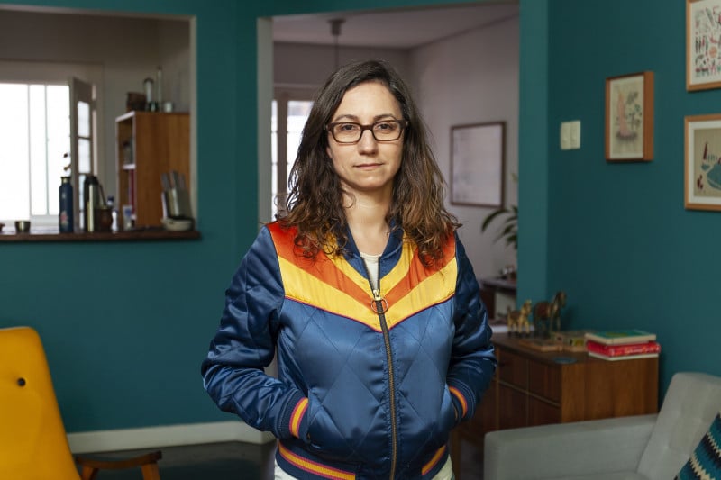 Carol Bensimon foi desenvolvendo sua voz literária nos primeiros semestres de universidade, processo que se intensificou com mestrado em Escrita Criativa