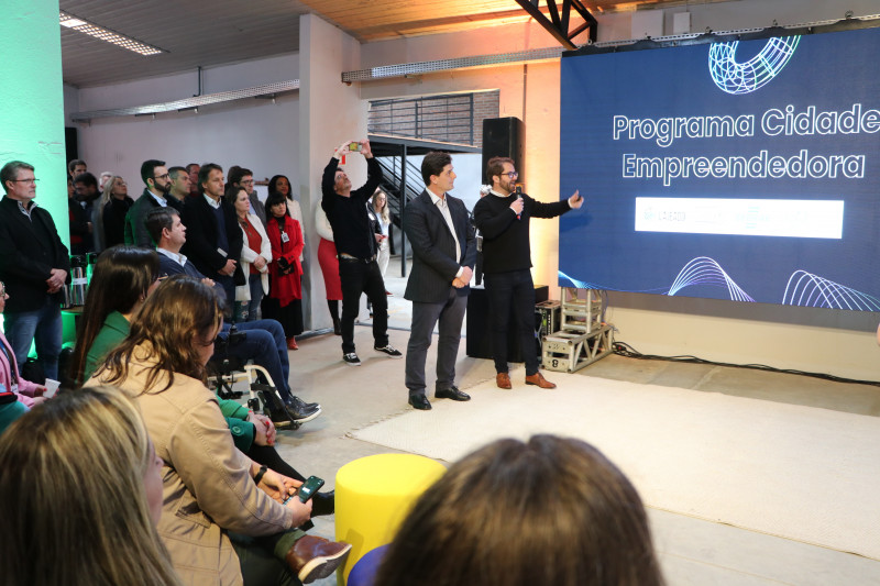 Labi-lá foi aberta e tem como objetivo aglutinar projetos inéditos e os que estão em andamento na cidade