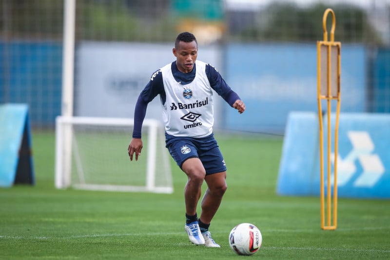 Colombiano Jaminton Campaz retorna ao Grêmio