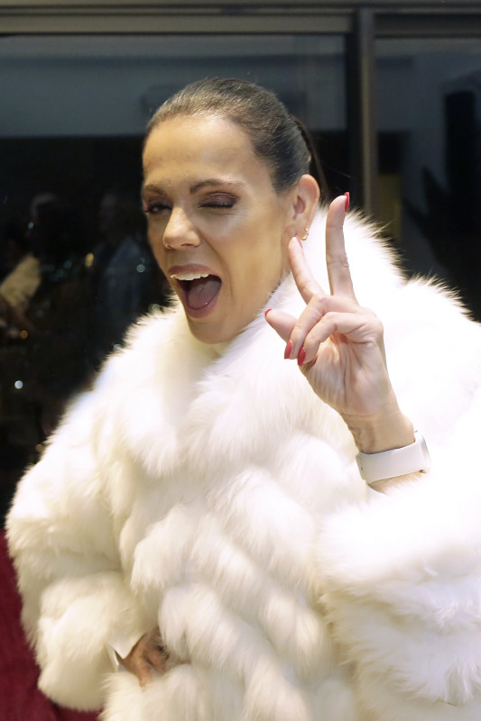 T&Acirc;NIA MEINERZ/JC