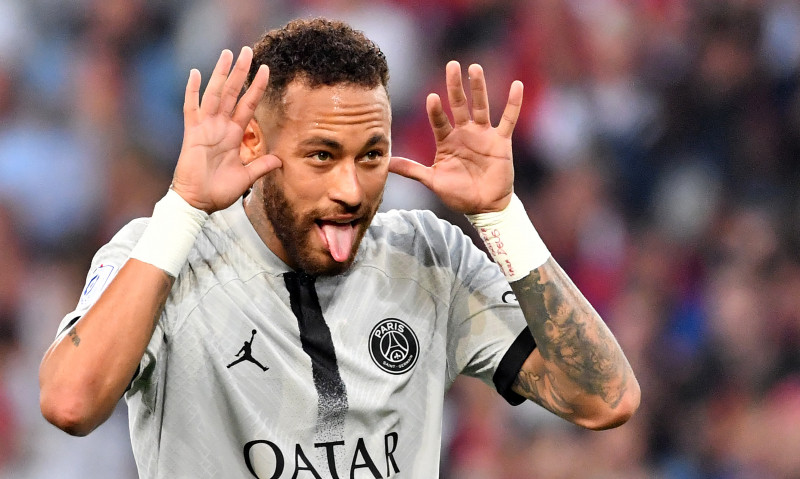 Neymar fecha 2022/23 como brasileiro com mais participações em gols nas  principais ligas, futebol internacional