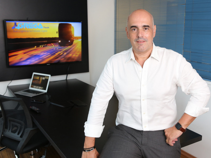 João Moretti é consultor na área de tecnologia, CEO da Moretti Soluções Digitais, presidente da ABIDs e fundador e sócio das startups AgregaTech, AgregaLog, Rodobank, Paybi e outros