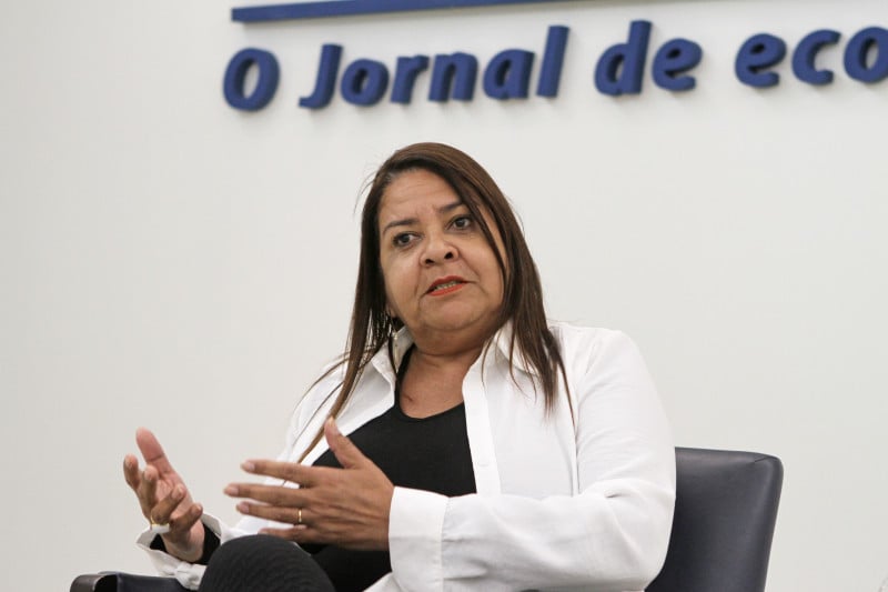 Fotos da candidata a governadora Rejane de Oliveira (PSTU)