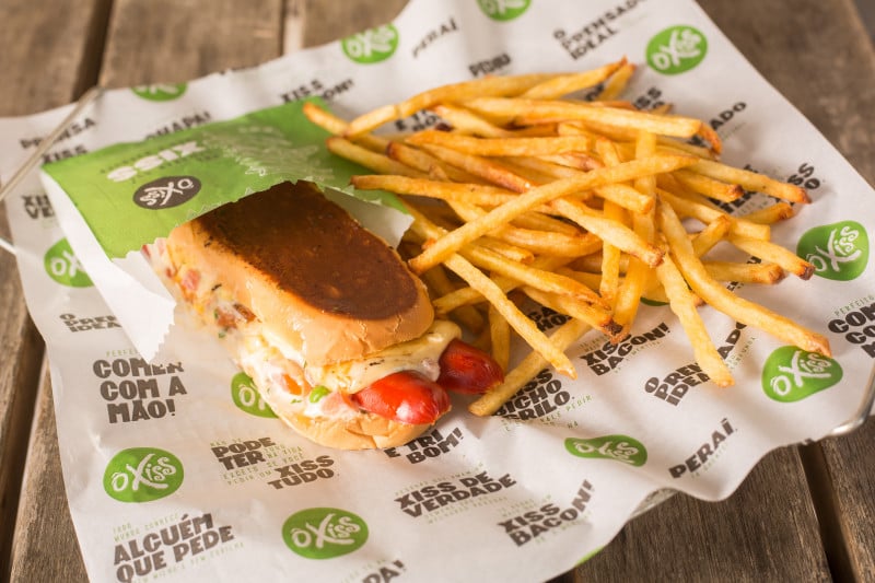 Rede &Ocirc;Xiss usa p&atilde;o de f&aacute;brica pr&oacute;pria e segue preparo consagrado no bar da escola  Foto: &Ocirc;XISS/DIVULGA&Ccedil;&Atilde;O/JC