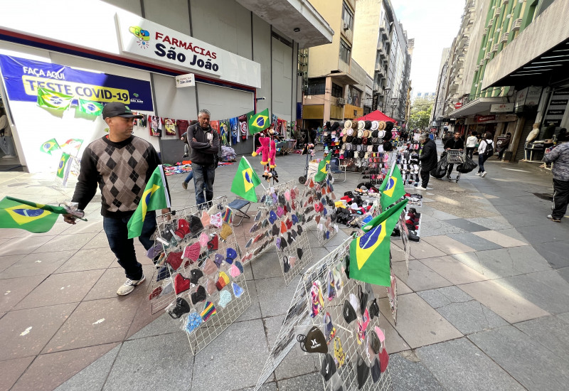As bolsas auxílio aos ambulantes do Quadrilátero do Centro Histórico de Porto Alegre seriam concedidas junto de cursos