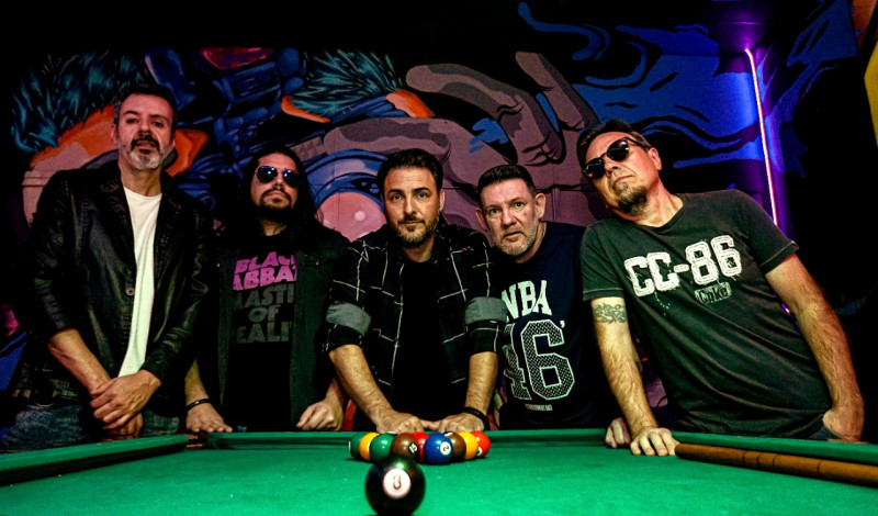 Evento de comemoração dos 29 anos de carreira do grupo de rock acontece às 21h30min deste sábado