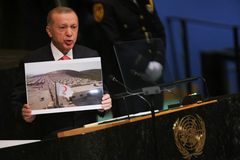 Erdogan disse que seu governo ergueu 100 mill casas na Síria 