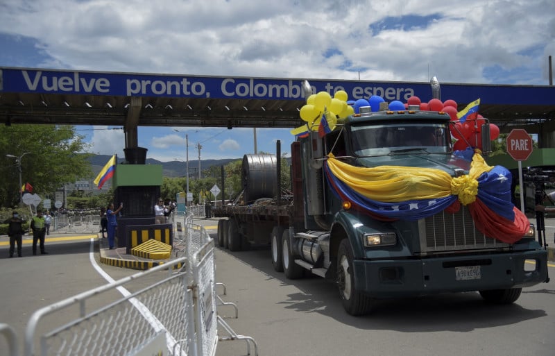 Reabertura da fronteira é vista como um primeiro passo para tentar recuperar o intercâmbio comercial entre Colômbia e Venezuela