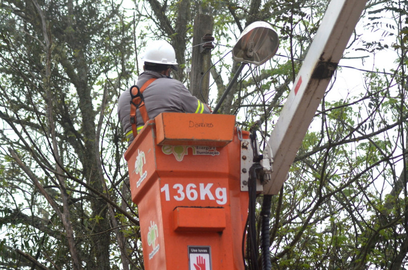 Intenção é de que os 27 mil pontos de luz recebam lâmpadas de LED